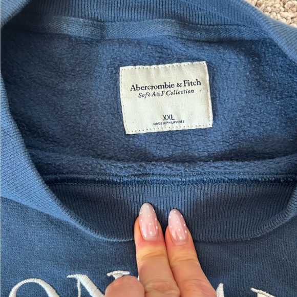 Abercrombie slight crop crew necks - Picture 3 of 3